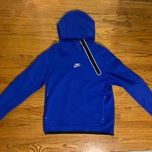 Center-Swoosh Nike Tech Training Hoodie